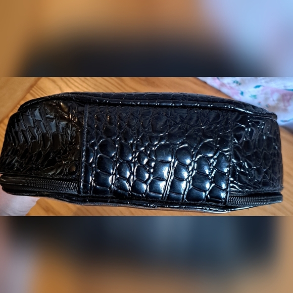 EUC Paloma Picasso Vegan Black Croc Travel Cosmetic Makeup Beauty Case Bag - Picture 3 of 9